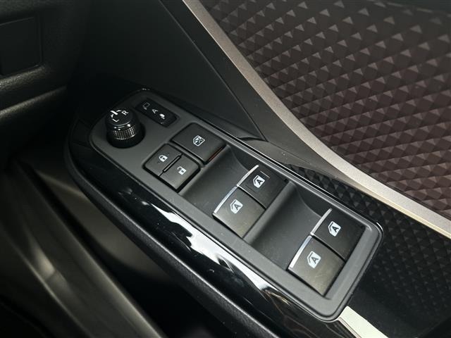 Toyota C-HR 2018 7472136-12