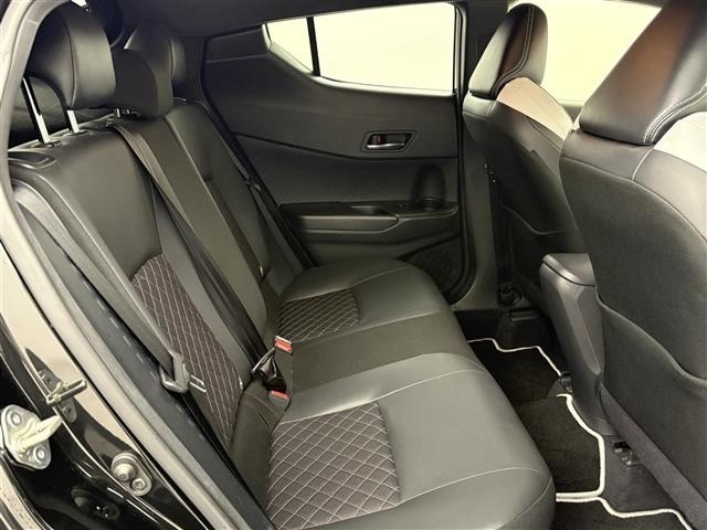 Toyota C-HR 2019 7472336-11