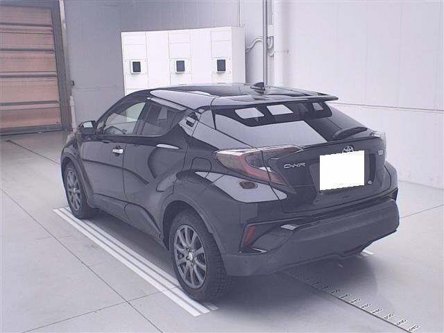 Toyota C-HR 2018 7472643-1