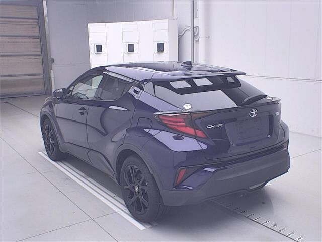Toyota C-HR 2021 7472682-1