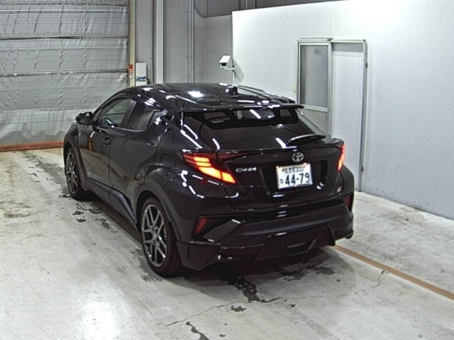 Toyota C-HR 2023 7472710-1