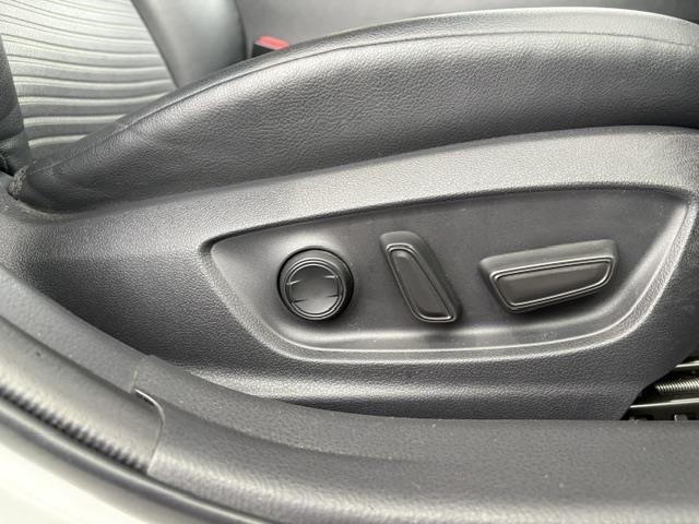 Toyota CAMRY 2019 7475834-10