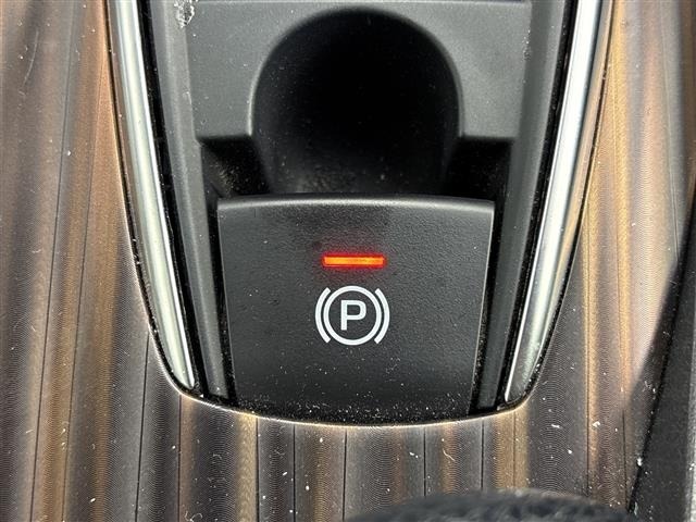 Toyota CAMRY 2017 7475849-1
