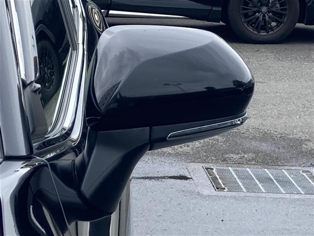 Toyota CAMRY 2019 7475877-16