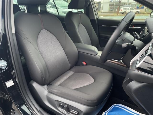Toyota CAMRY 2017 7475880-9