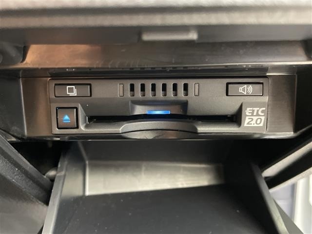 Toyota CAMRY 2023 7475907-8