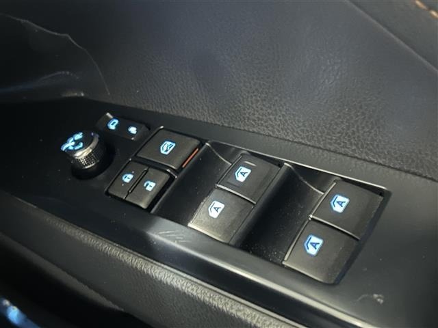 Toyota CAMRY 2018 7475946-10
