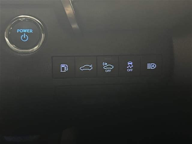 Toyota CAMRY 2018 7475946-9
