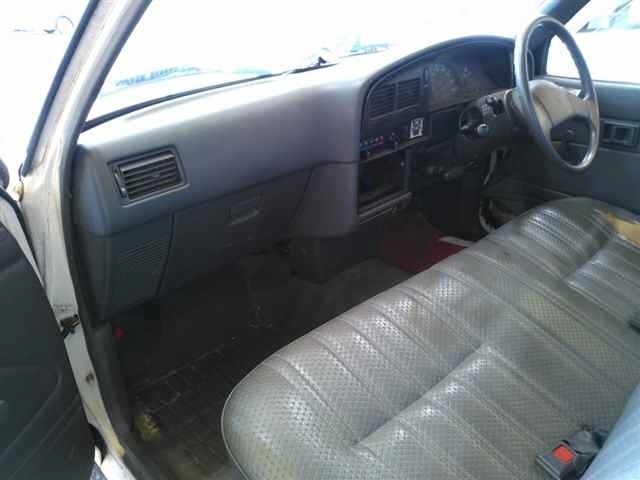 Toyota HILUX 1990 7469741-8