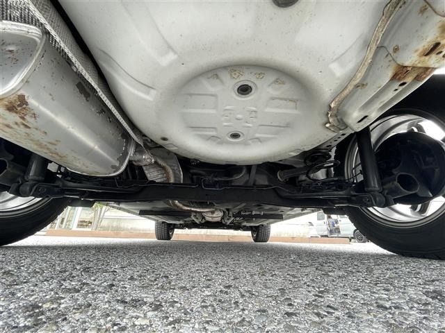 Nissan JUKE 2012 7481634-5