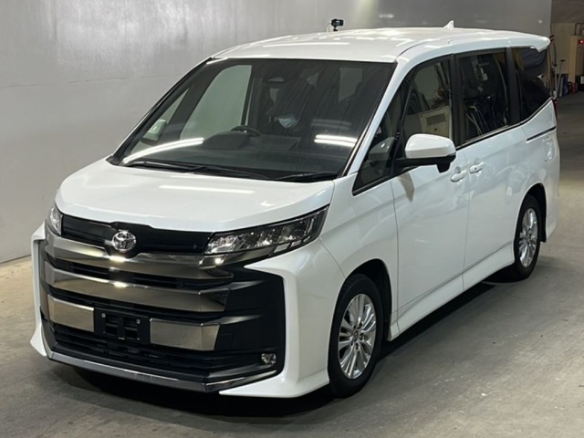 Toyota NOAH 2022 7466190-0