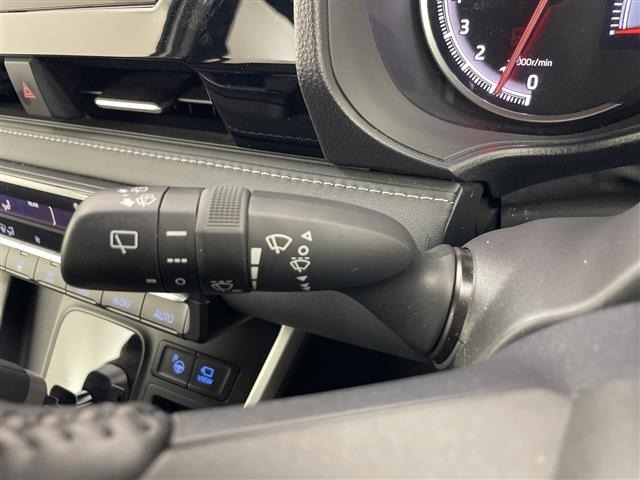 Toyota NOAH 2023 7467170-3