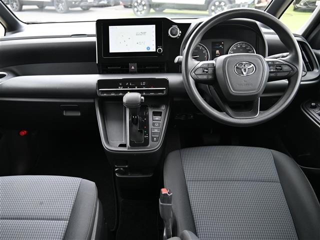 Toyota NOAH 2023 7467201-15