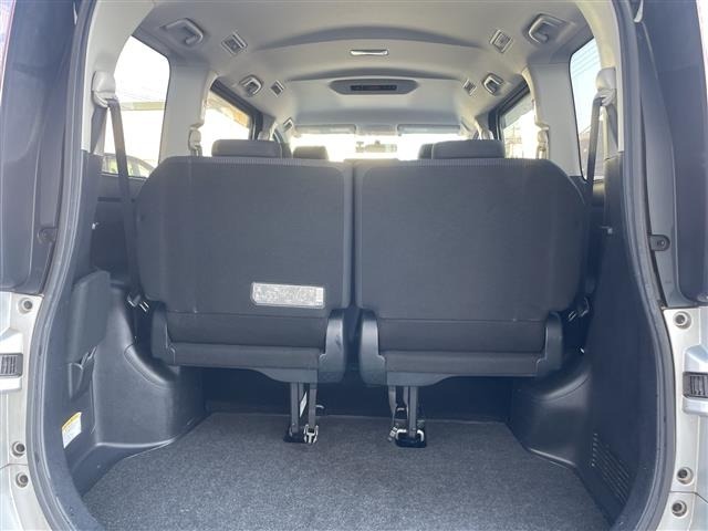 Toyota NOAH 2015 7467214-4