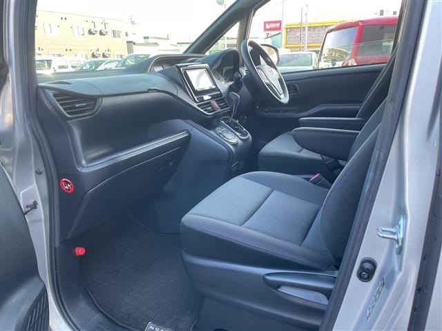 Toyota NOAH 2015 7467214-9