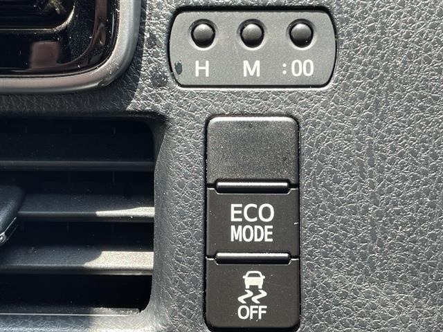 Toyota NOAH 2017 7467238-2