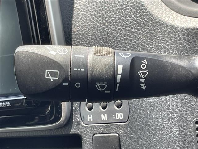 Toyota NOAH 2017 7467238-9