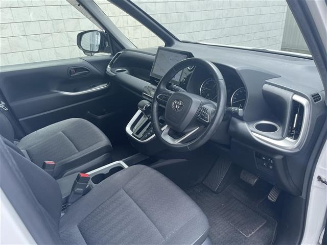 Toyota NOAH 2022 7467291-2