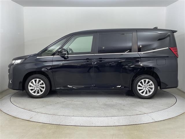 Toyota NOAH 2022 7467359-19