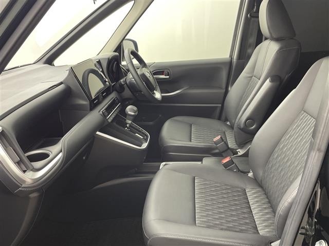 Toyota NOAH 2022 7467359-3