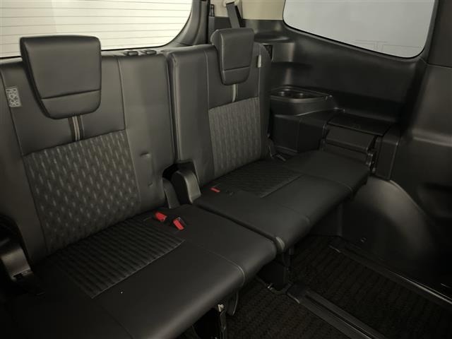 Toyota NOAH 2022 7467359-8