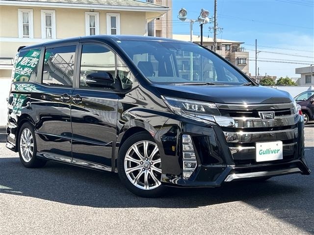 Toyota NOAH 2017 7467360-0