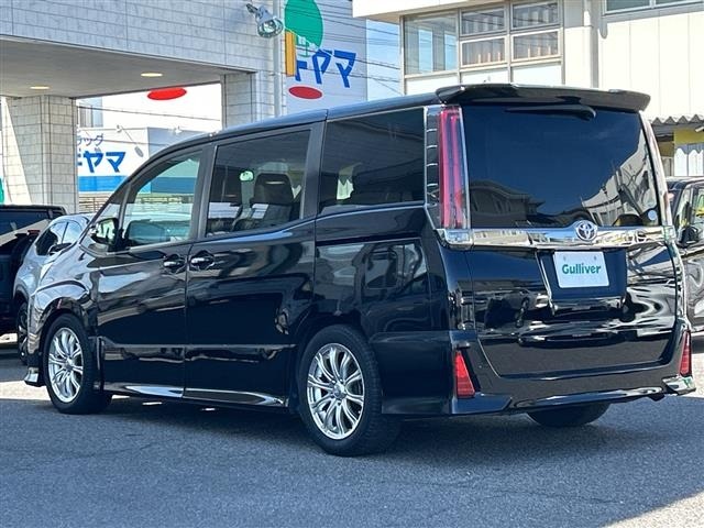Toyota NOAH 2017 7467360-13