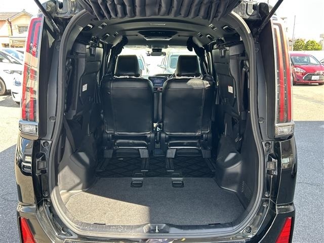 Toyota NOAH 2017 7467360-8