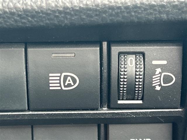 Toyota NOAH 2023 7467379-3