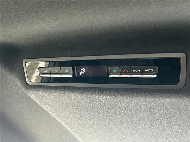 Toyota NOAH 2023 7467379-39