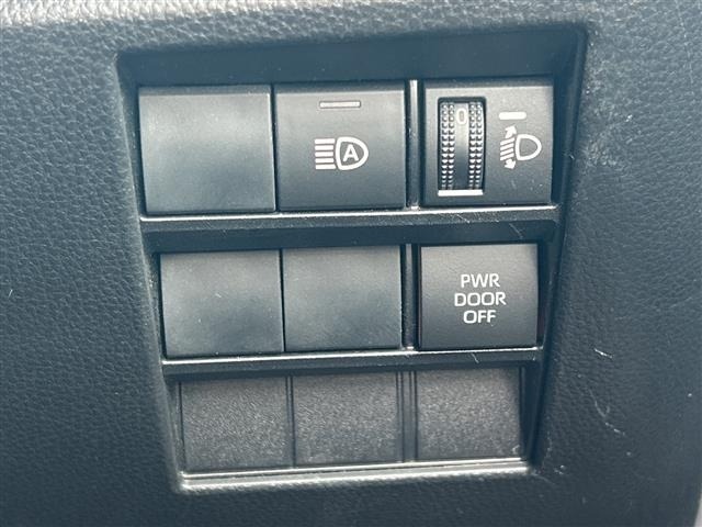 Toyota NOAH 2023 7467379-41