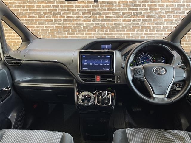 Toyota NOAH 2017 7467407-14