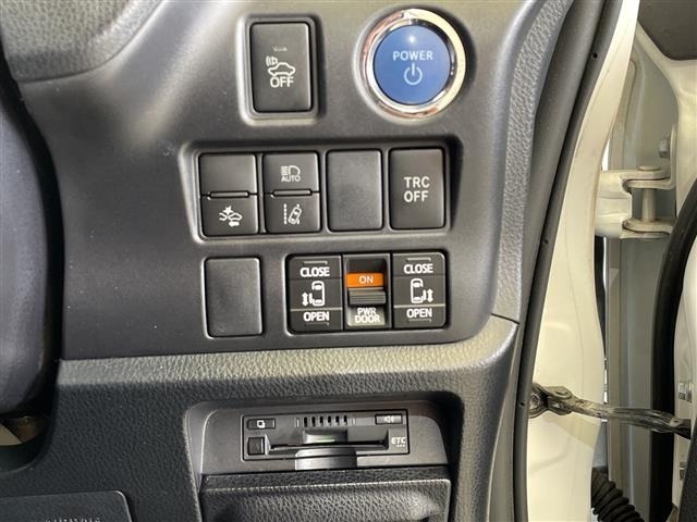 Toyota NOAH 2017 7467407-7