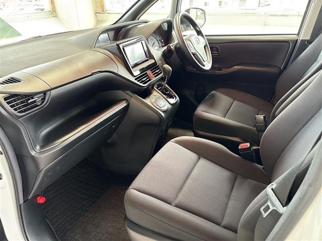 Toyota NOAH 2020 7467426-2
