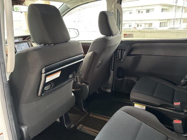 Toyota NOAH 2020 7467426-6