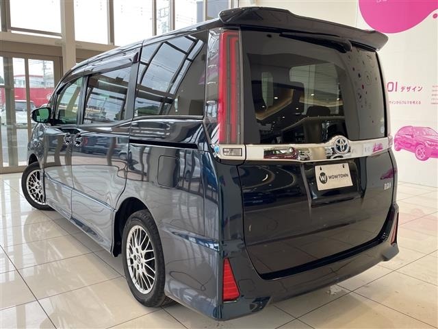 Toyota NOAH 2017 7467436-13