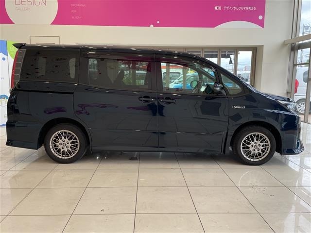 Toyota NOAH 2017 7467436-20