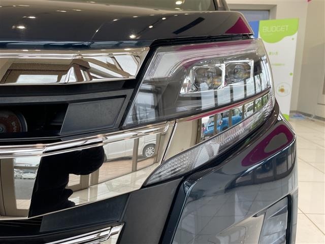 Toyota NOAH 2017 7467436-4
