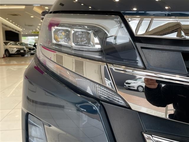 Toyota NOAH 2017 7467436-8