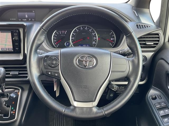 Toyota NOAH 2016 7467541-17