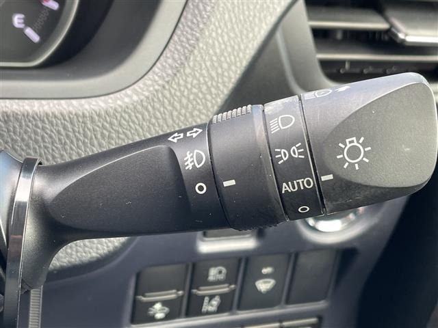 Toyota NOAH 2016 7467541-21