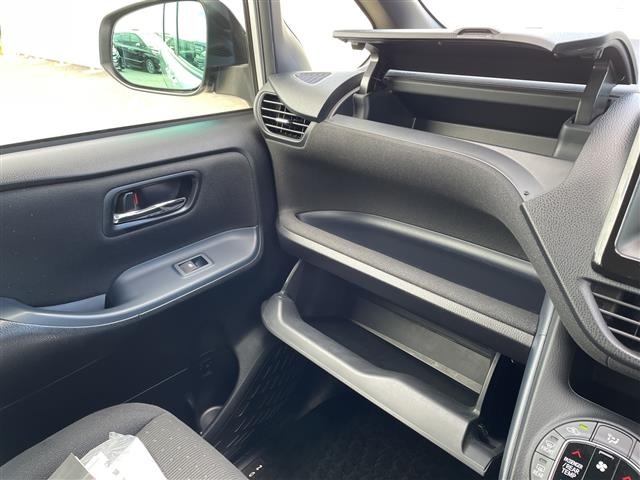 Toyota NOAH 2016 7467541-6