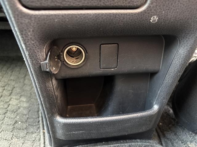 Toyota NOAH 2015 7467679-11