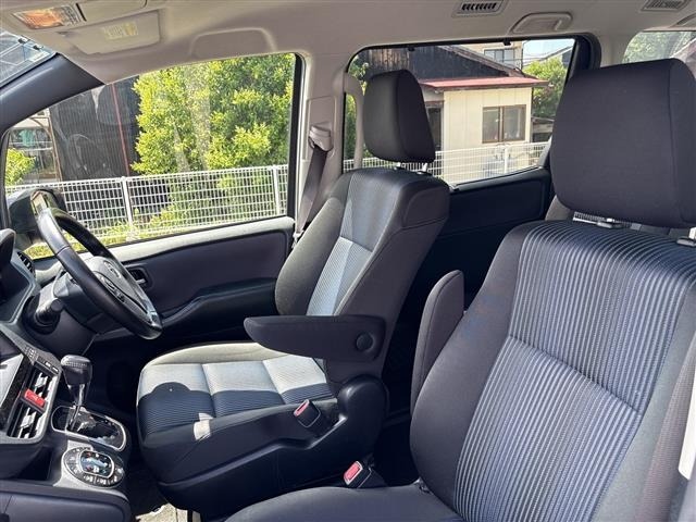 Toyota NOAH 2015 7467679-2