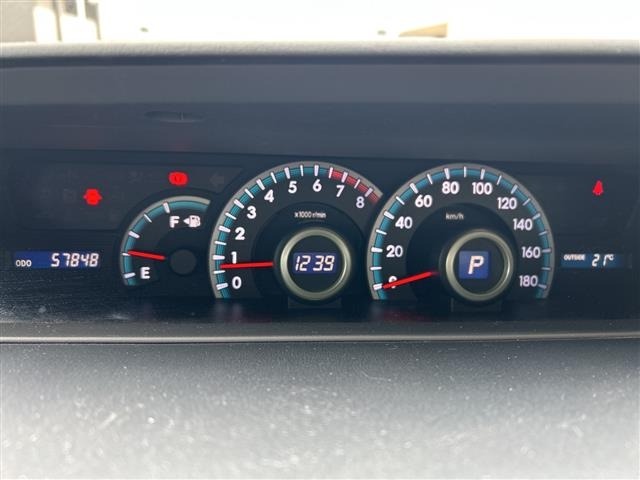 Toyota NOAH 2013 7467686-1