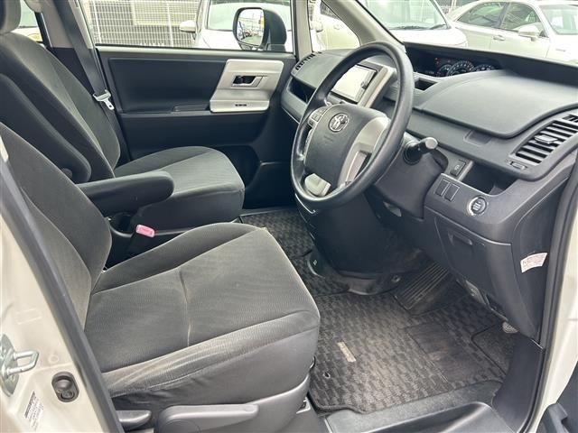 Toyota NOAH 2013 7467686-11