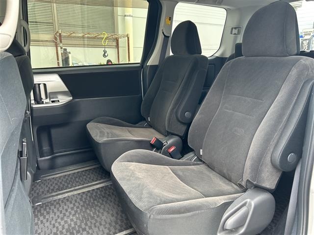 Toyota NOAH 2013 7467686-6