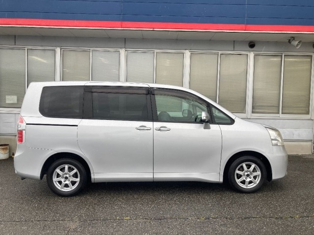 Toyota NOAH 2009 7467771-3