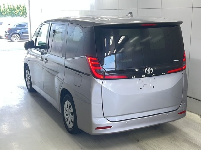 Toyota NOAH 2023 7467775-1