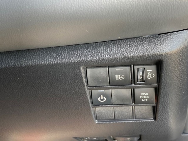 Toyota NOAH 2023 7467775-5